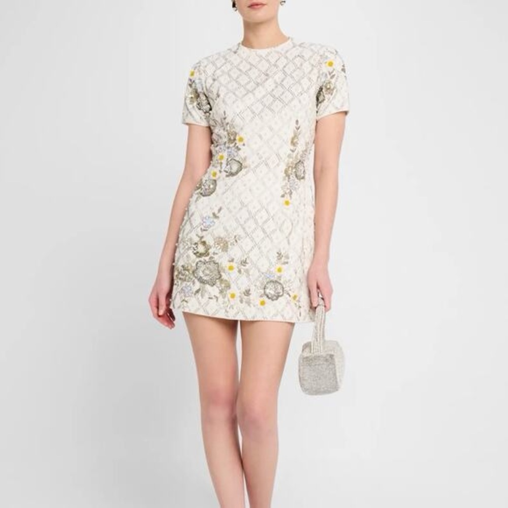 NWT La Fuori Lysandra Geo-Petal Embellished Mini Dress White Small Beaded
